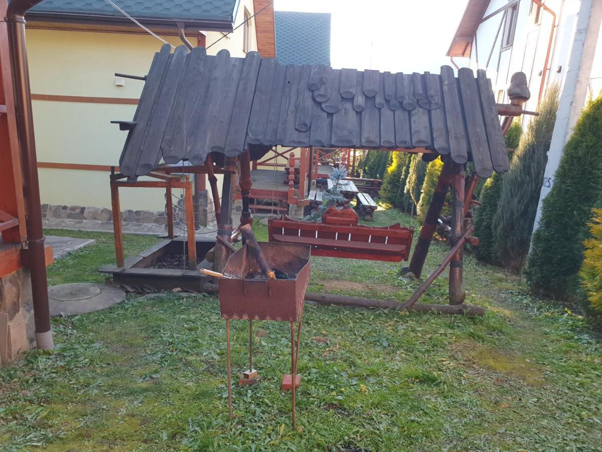 Chalet 888 Cottages ปาเลียนิทซยา ภายนอก รูปภาพ