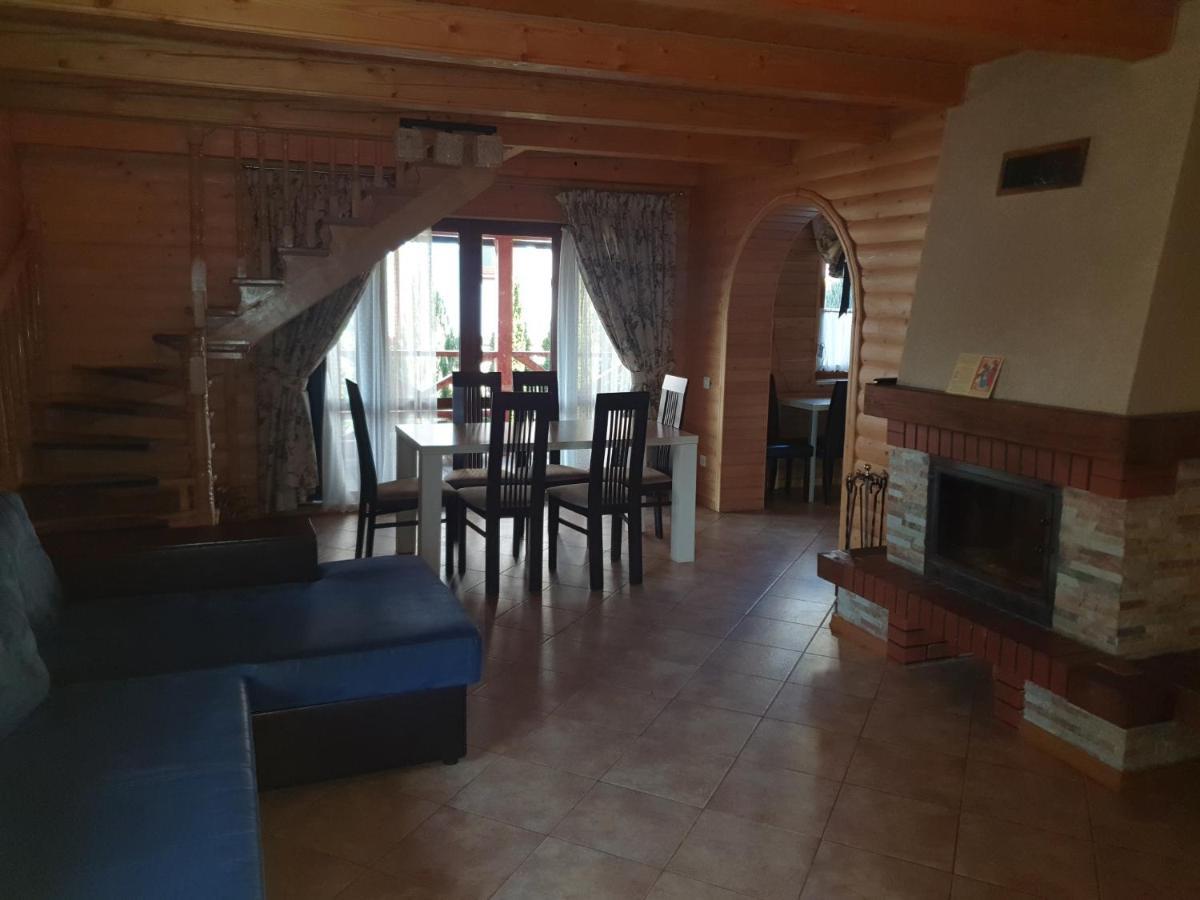 Chalet 888 Cottages ปาเลียนิทซยา ภายนอก รูปภาพ