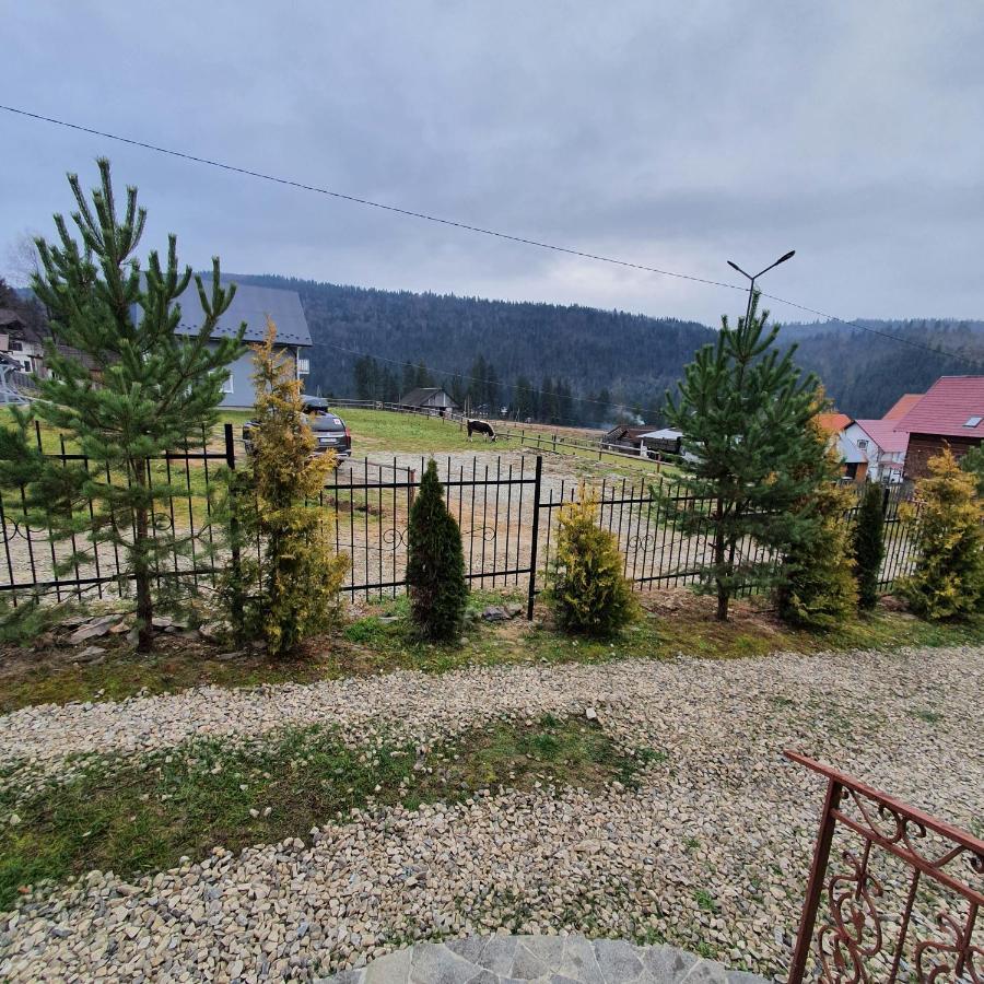 Chalet 888 Cottages ปาเลียนิทซยา ภายนอก รูปภาพ
