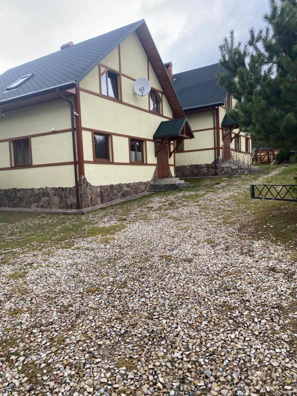 Chalet 888 Cottages ปาเลียนิทซยา ภายนอก รูปภาพ