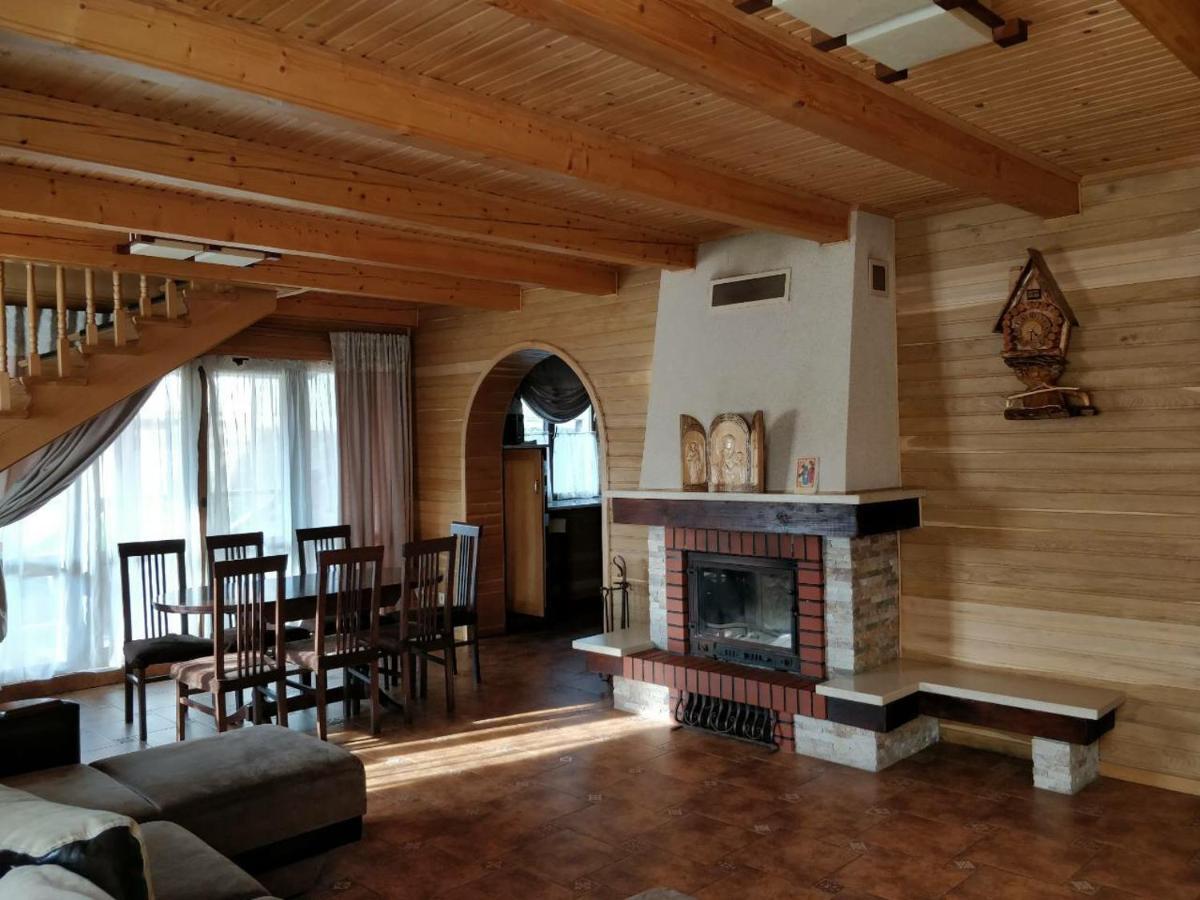 Chalet 888 Cottages ปาเลียนิทซยา ภายนอก รูปภาพ
